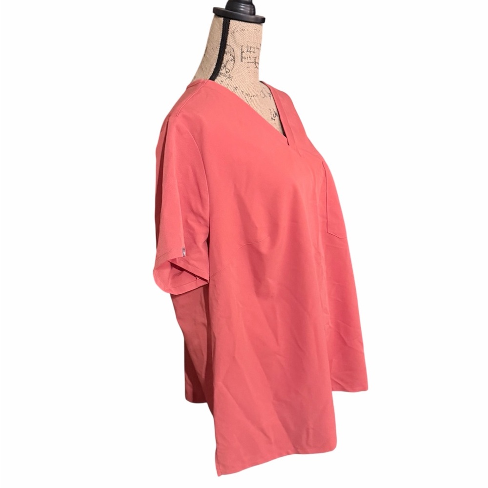 Figs Technical Collection Scrub Top - Picture 3 of 6